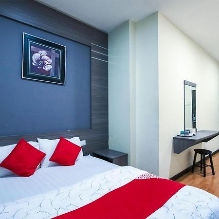 Capital O 812 Hotel Smc Seksyen 13 Shah Alam Dış mekan fotoğraf