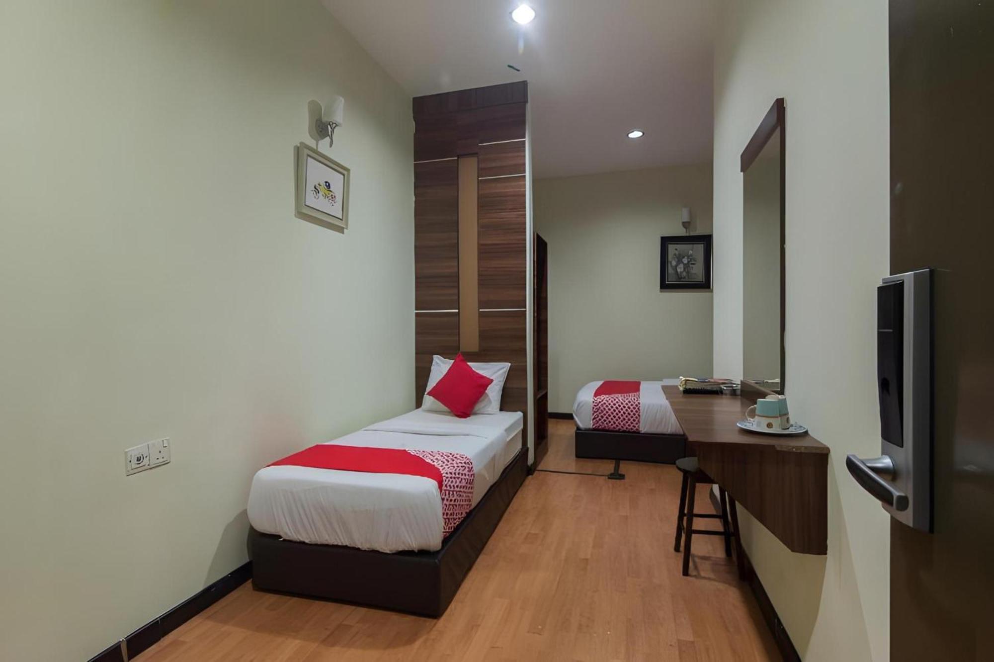 Capital O 812 Hotel Smc Seksyen 13 Shah Alam Dış mekan fotoğraf