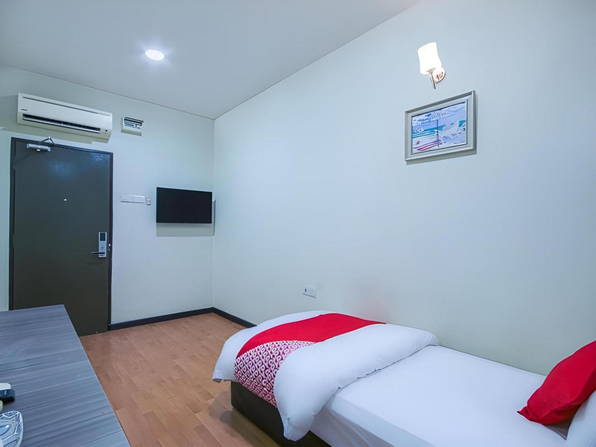 Capital O 812 Hotel Smc Seksyen 13 Shah Alam Dış mekan fotoğraf