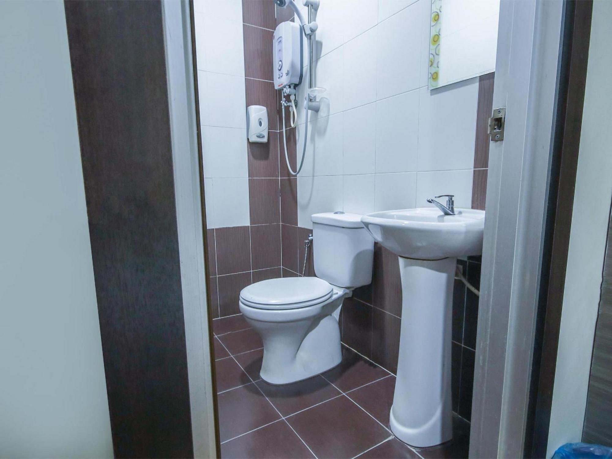 Capital O 812 Hotel Smc Seksyen 13 Shah Alam Dış mekan fotoğraf