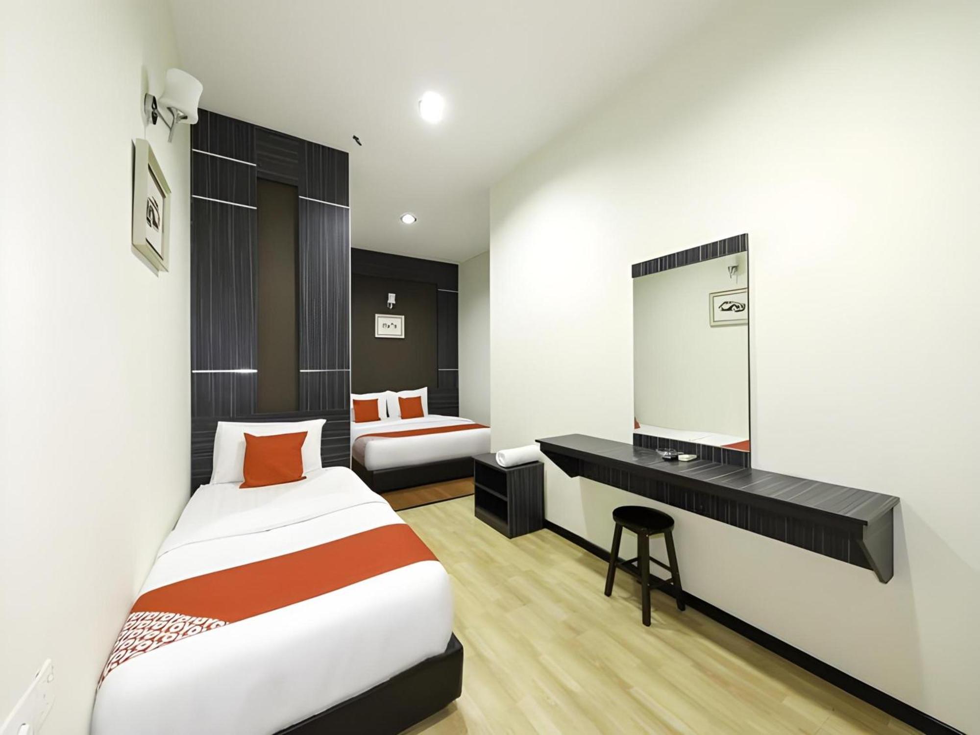 Capital O 812 Hotel Smc Seksyen 13 Shah Alam Dış mekan fotoğraf