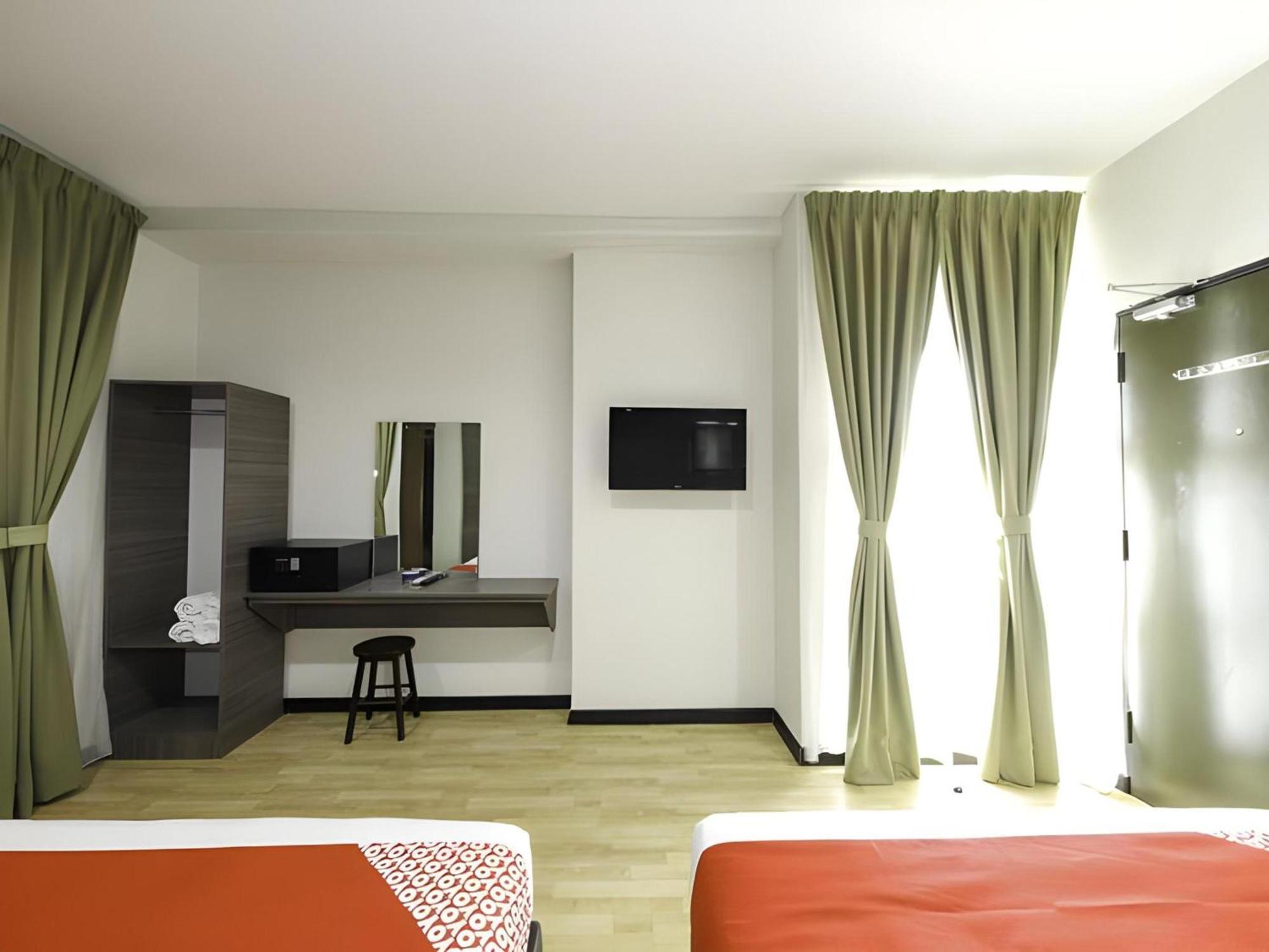 Capital O 812 Hotel Smc Seksyen 13 Shah Alam Dış mekan fotoğraf
