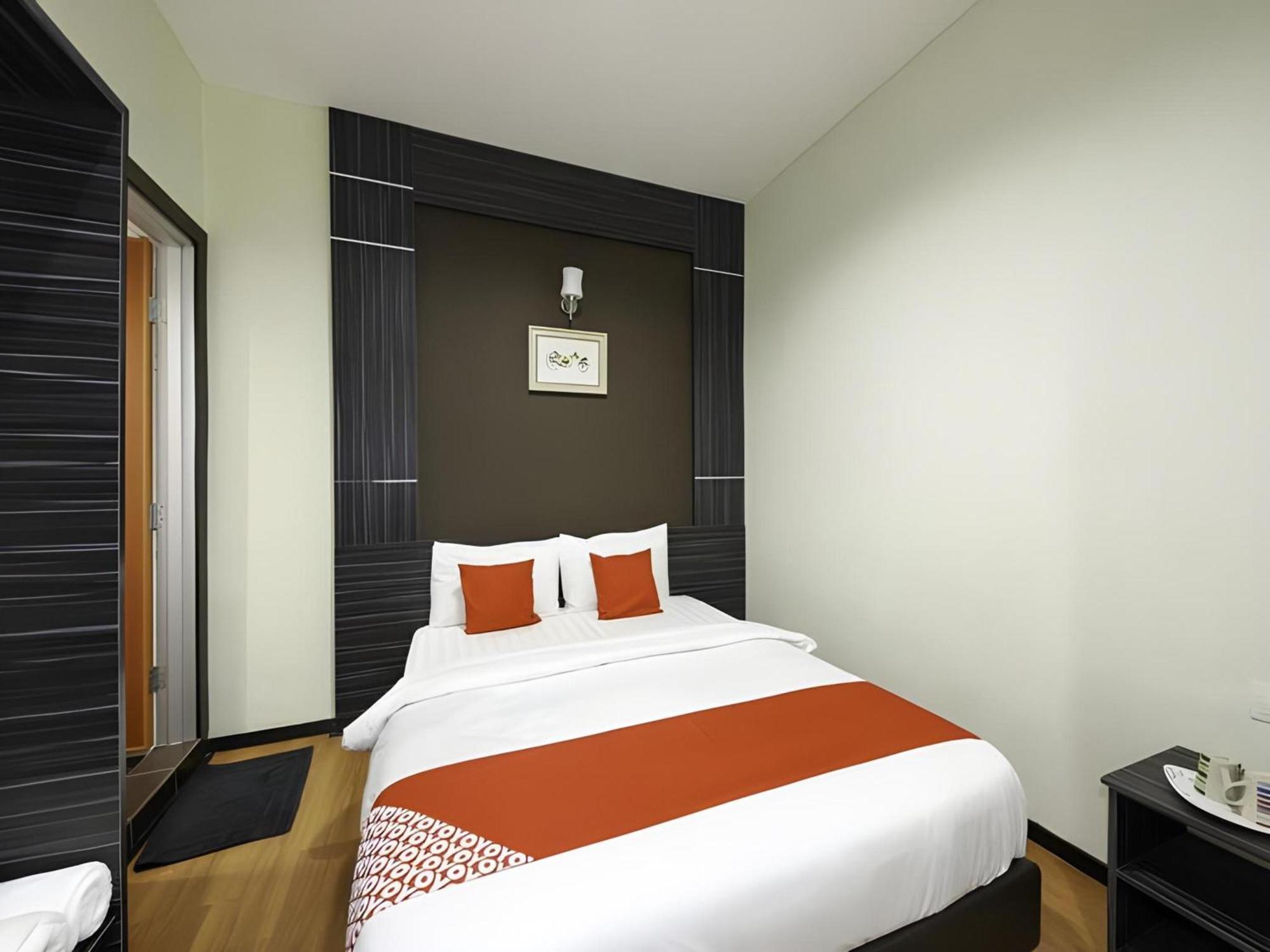 Capital O 812 Hotel Smc Seksyen 13 Shah Alam Dış mekan fotoğraf